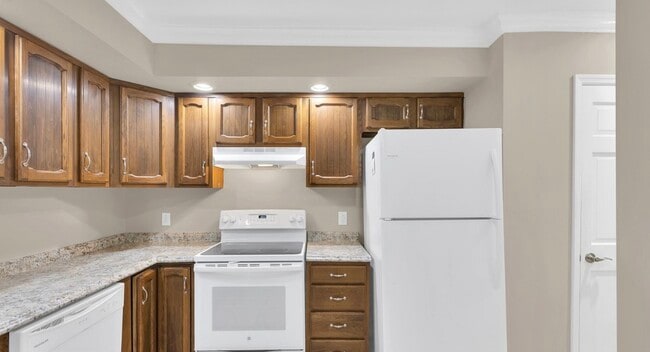Building Photo - 1900 W Manor Ct