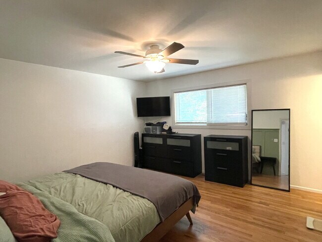 Building Photo - 134 Kilgore St