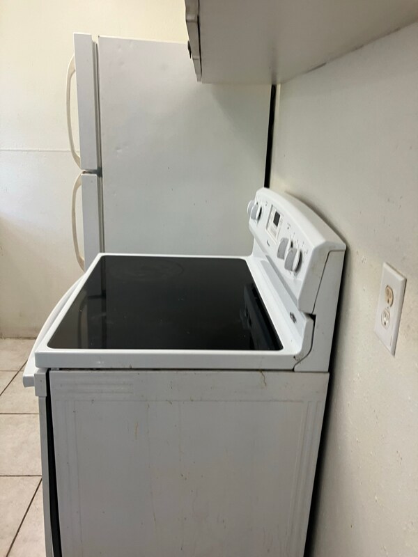 Building Photo - 115 5th St NE