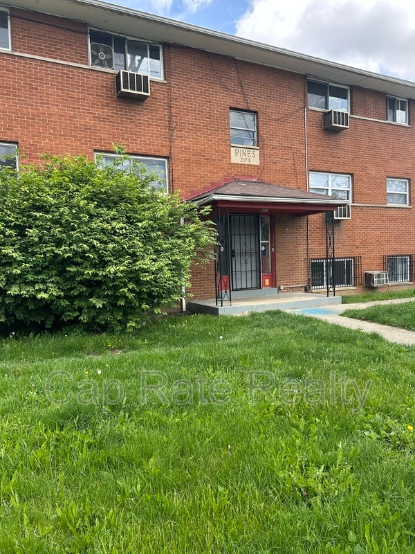 Building Photo - 2174 Sullivant Ave