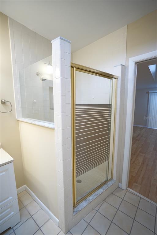 Building Photo - 1424 E Park Cir