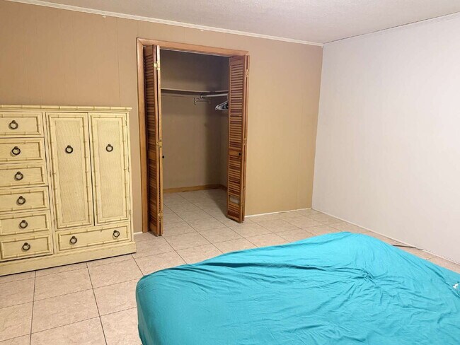 Building Photo - Spacious 1BR / 1BA Basement Apartment Just Minutes From Town