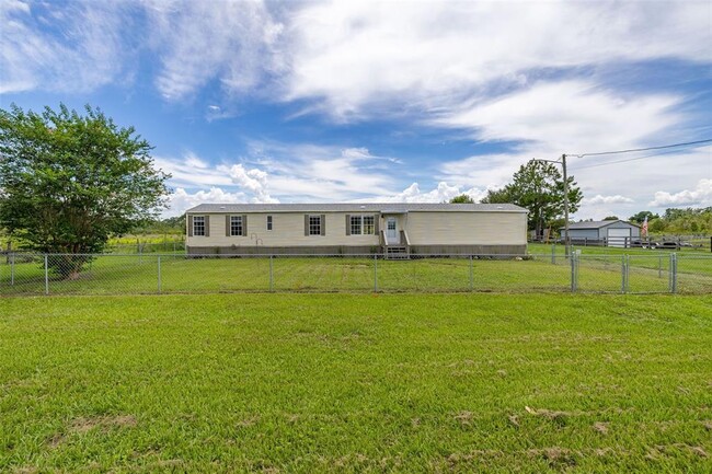 Building Photo - 3301 County Rd 547