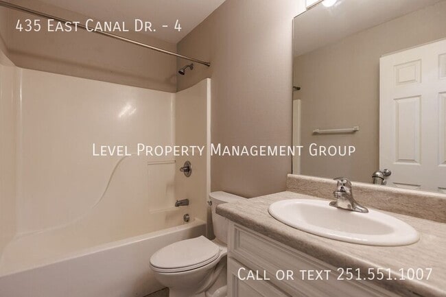 Building Photo - 435 E Canal Dr