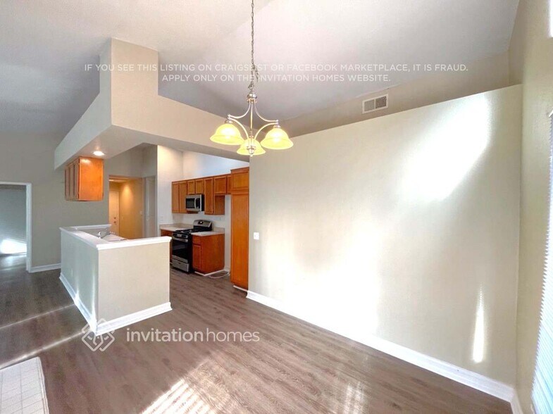 Building Photo - 22802 Springdale Dr