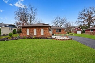 Building Photo - 71 Ruggles Ct