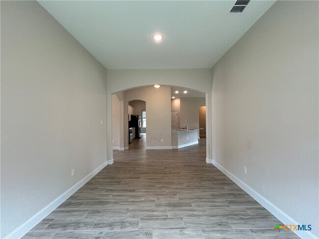 Building Photo - 1321 Cottonseed St