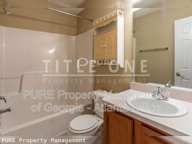 Building Photo - 177 Majesty Dr