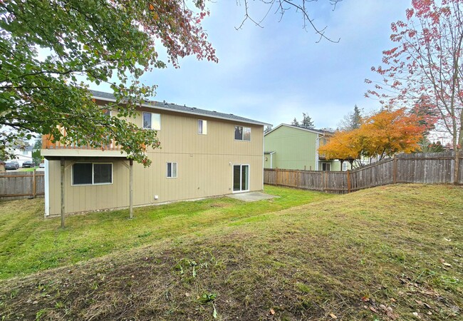 Building Photo - Arlington - Updated Home with 4 Bedroom + ...