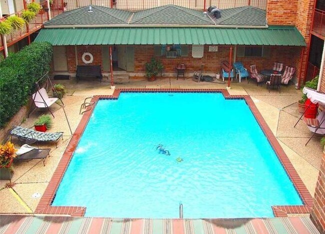 Building Photo - 2500 Houma Blvd