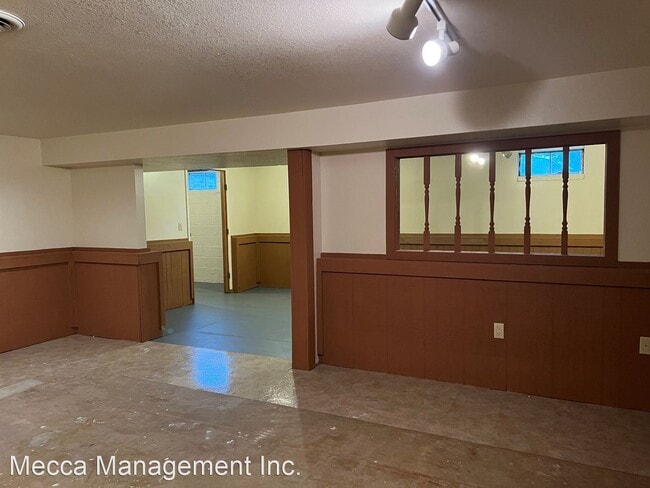 Building Photo - 3 br, 2 bath House - 221 Campbell Hill Rd.