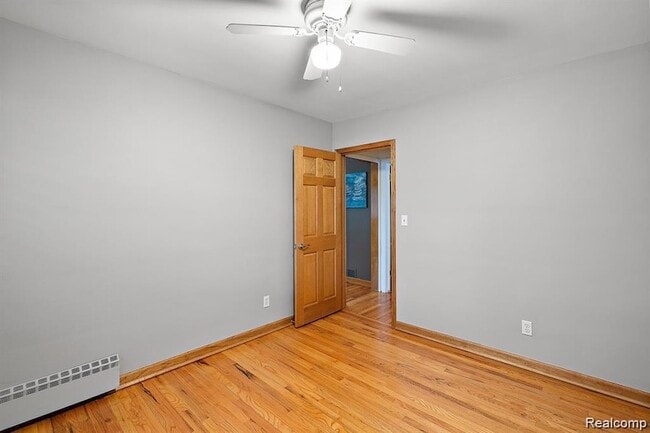 Building Photo - 836 Miller Ave