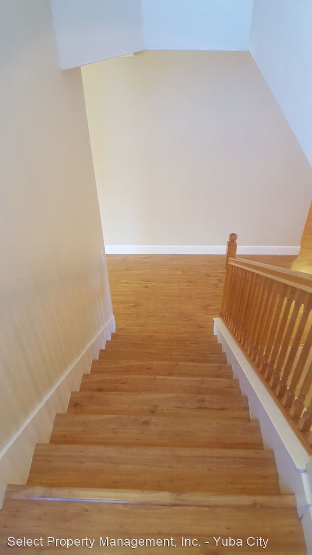 Building Photo - 5 br, 2.5 bath House - 1260 Gerald Court