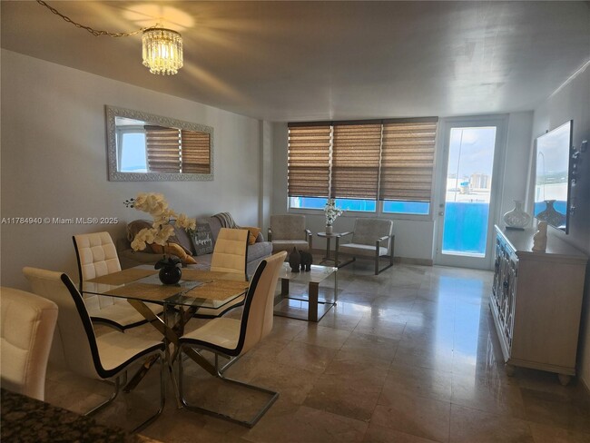 Building Photo - 3725 S Ocean Dr