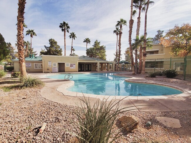 Building Photo - CUTE GATED 2BD/2BA CONDO IN LAS VEGAS!