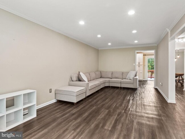 Building Photo - 1488 Orleans Ct