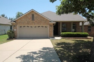 Building Photo - 1920 Golden Arrow Ave