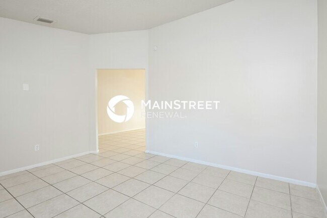 Building Photo - 3 Bedroom Pet-Friendly Home in OCOEE, FL with Main Street Renewal
