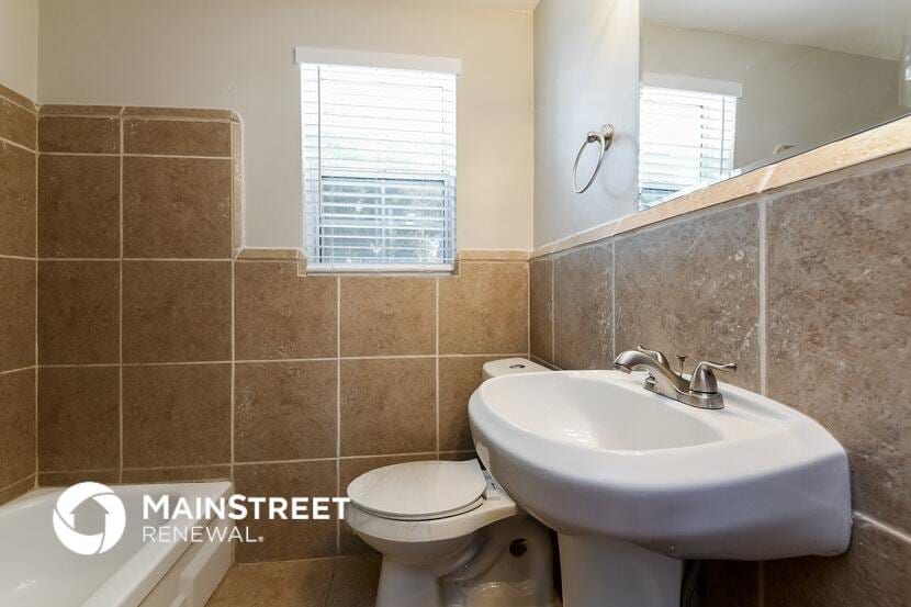 Building Photo - 6300 Lyons St