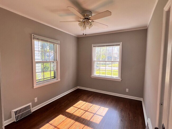 Building Photo - 4051 N 45th St