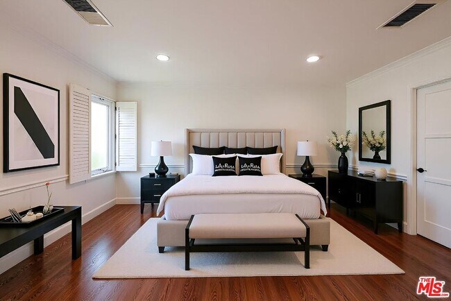 Building Photo - 12508 Sarah St