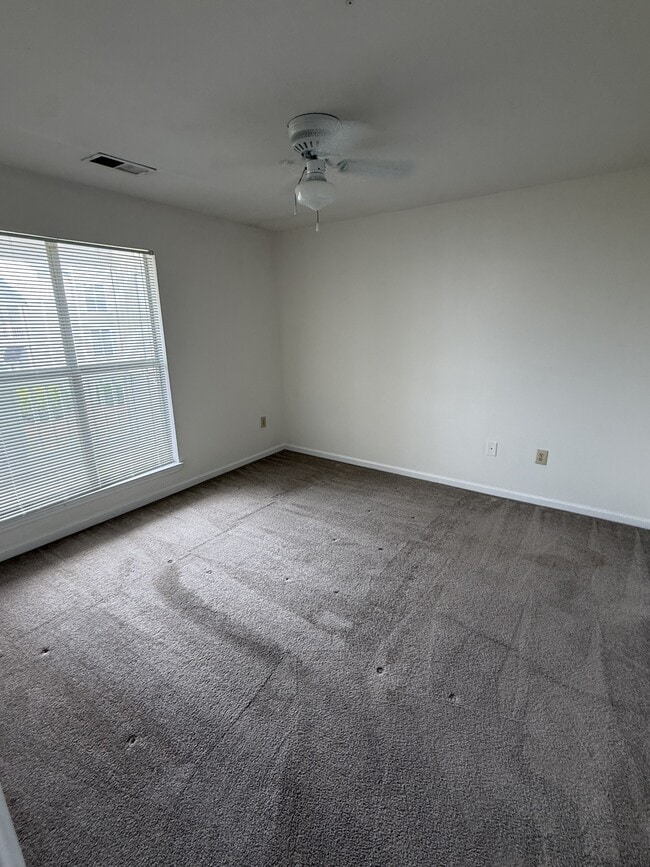 Building Photo - 18 Hamiltons Bay Ct