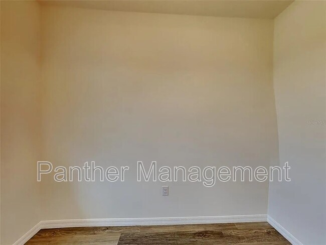 Building Photo - 16216 Minorca Dr