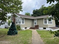 Building Photo - 551 Capstan Ave