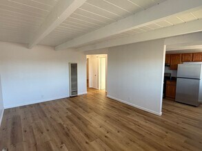 Building Photo - 5300 School St