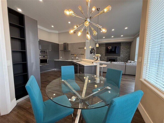 Building Photo - 2113 Grove Point Ln