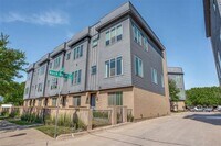 Building Photo - 3010 Zenia Dr