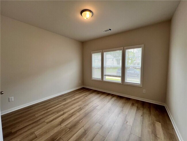 Building Photo - 905 Winding Rose Dr
