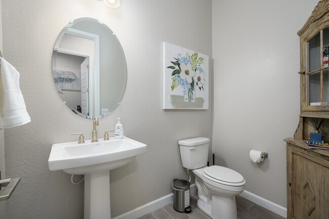 Building Photo - 5972 E Sinclair St