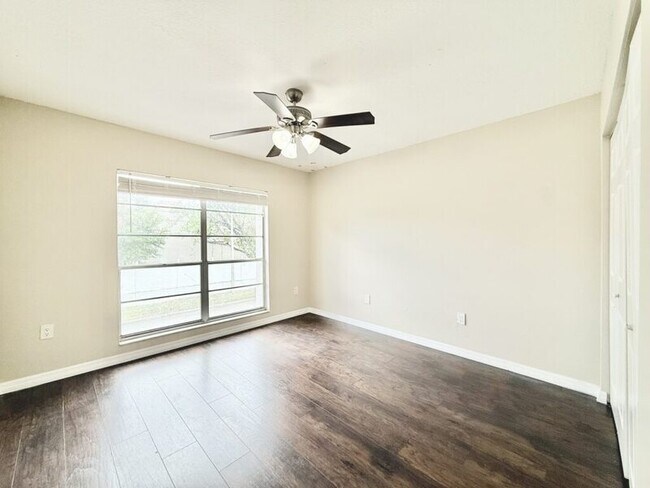 Building Photo - 2625 FL-590