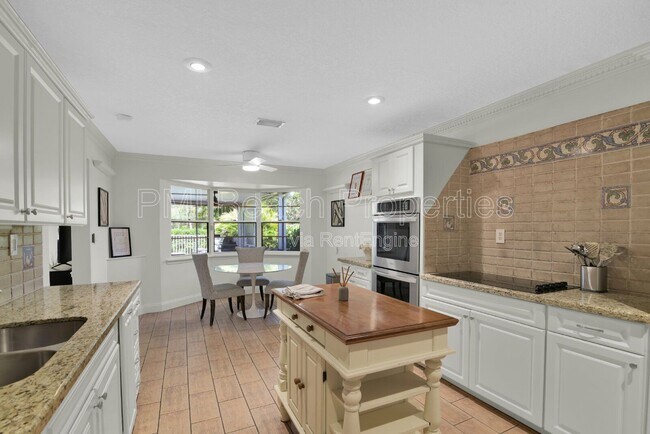 Building Photo - 13684 Exotica Ln