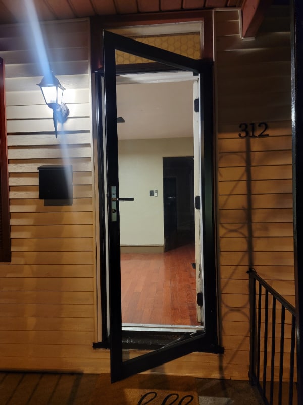 Building Photo - 312 Otter St