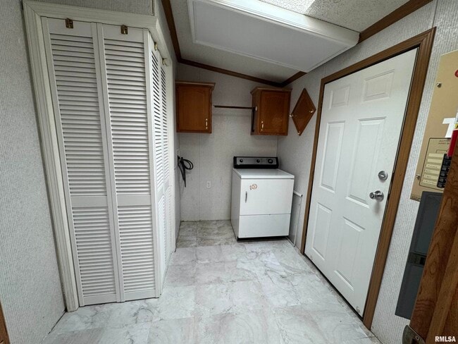 Building Photo - 14401 134th Ave W