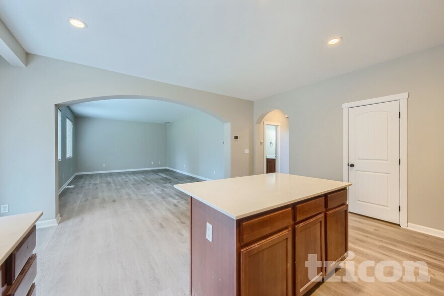 Building Photo - 3509 178th St E