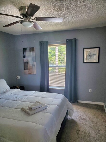 Building Photo - 11319 Nettlebrook St E