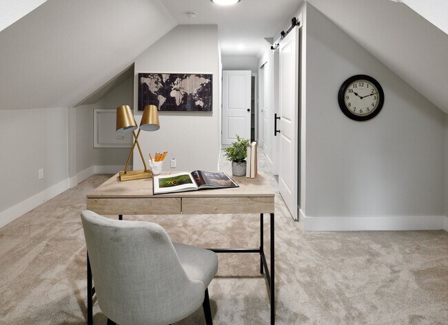Building Photo - 4 Bed, 3 Bath Remodeled Home Near Mt Tabor Park!