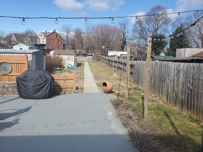 Building Photo - 507 E Church St