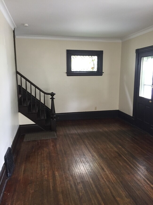 Building Photo - 2 Bed 1 Bath House Aurora's Tanner Histori...