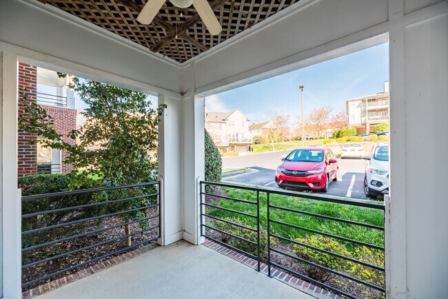 Building Photo - Cute & Cozy Condo in Southern Village!