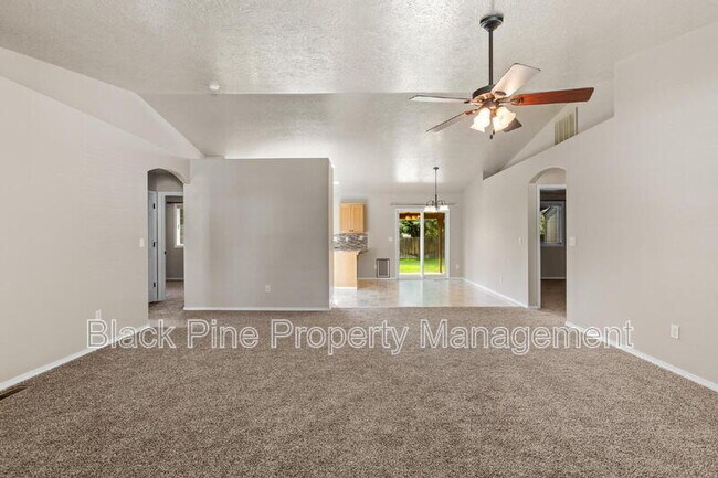 Building Photo - 2117 S Crimson Rose Way