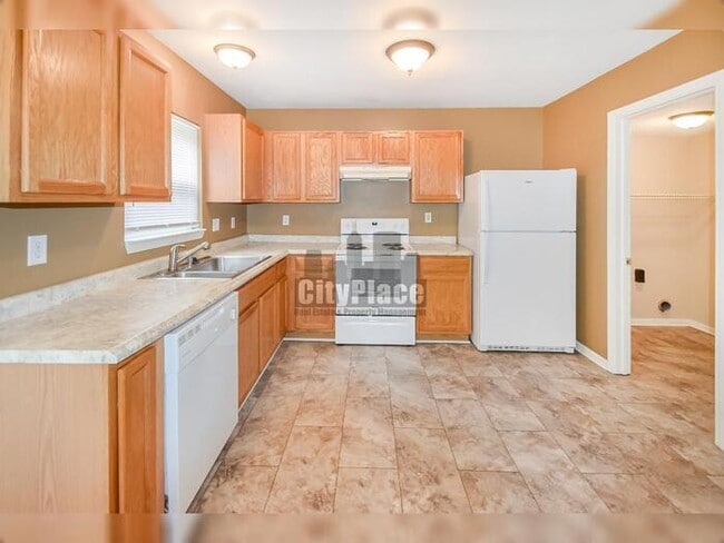 Building Photo - 4324 Blue Spruce Ct