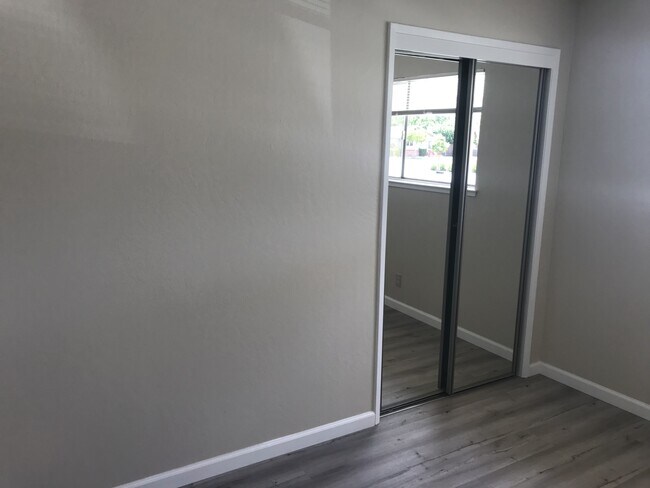 Building Photo - 145 El Toro Ct