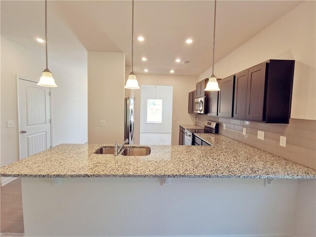 Building Photo - 116 Marion Dr