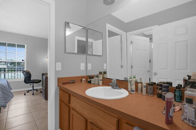 Building Photo - 2620 Willow Glen Cir