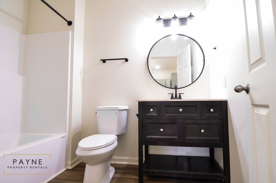 Building Photo - 1418 Branch St