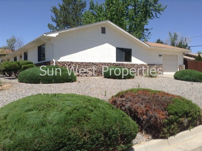 Building Photo - 5608 Hill N Dale Dr